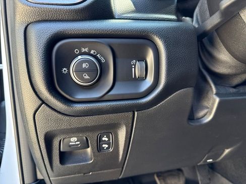 Used 2021 RAM 1500 Big Horn w/ Built-to-serve Edition AWD/4WD image 23