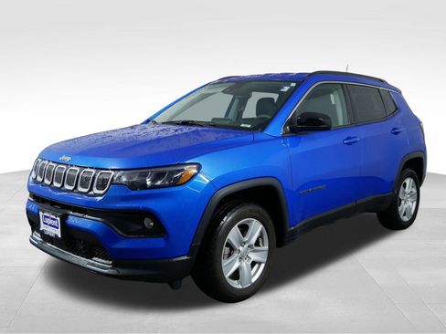 Used 2022 Jeep Compass Latitude image 4