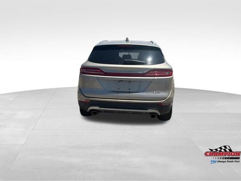 Used 2017 Lincoln MKC Premiere FWD image 3