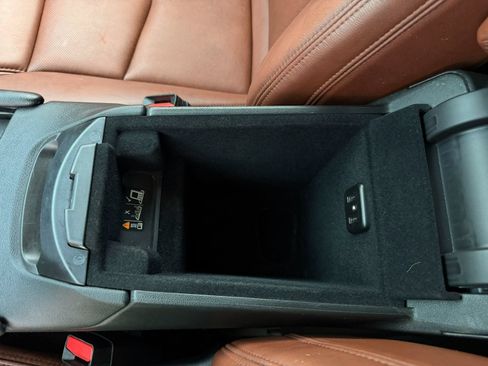 Used 2019 Cadillac XT5 Luxury FWD image 18