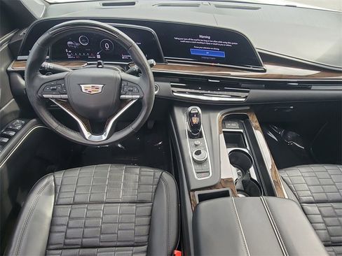 Used 2024 Cadillac Escalade Sport Platinum w/ LPO, ONYX Package image 18