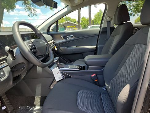 New 2026 Kia Sportage LX w/ LX Convenience Package FWD image 5