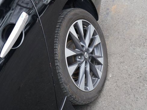 Used 2017 Nissan Sentra SR image 32