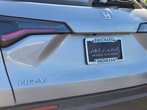 Used 2023 Honda HR-V LX image 14