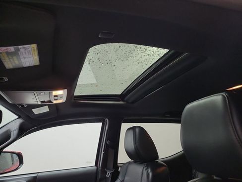 Used 2022 Toyota Tacoma TRD Sport image 4