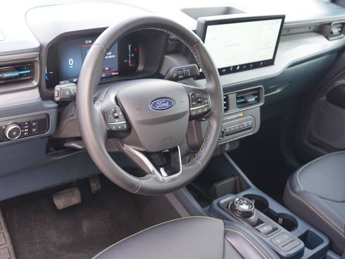 Certified 2025 Ford Maverick Lobo AWD/4WD image 9