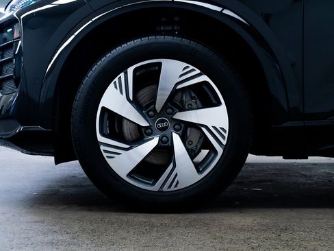 Used 2025 Audi Q6 e-tron Premium Plus w/ Premium Plus image 7