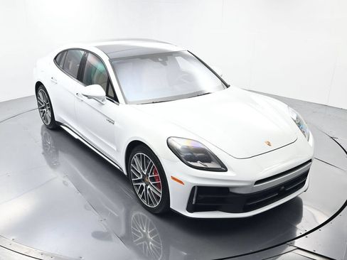 Certified 2025 Porsche Panamera 4S AWD/4WD image 44