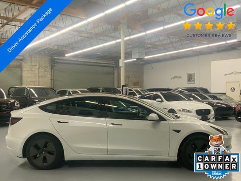 Used 2021 Tesla Model 3 Standard Range Plus image 3
