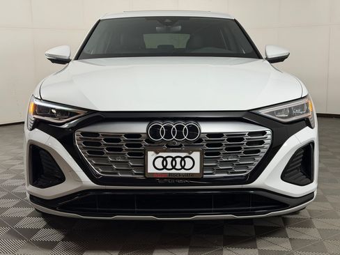 Used 2024 Audi Q8 e-tron Premium Plus AWD/4WD image 6