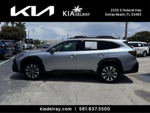 Used 2023 Subaru Outback Touring AWD/4WD image 5