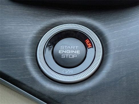 New 2025 Jeep Grand Cherokee Limited image 32