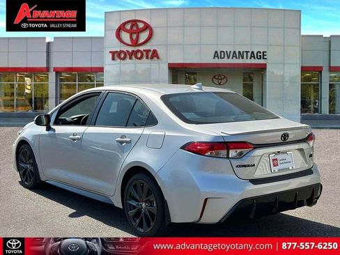 Used 2023 Toyota Corolla SE w/ Carpet Mat Package (TMS) FWD image 10