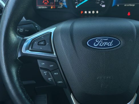Used 2023 Ford Edge Titanium AWD/4WD image 11