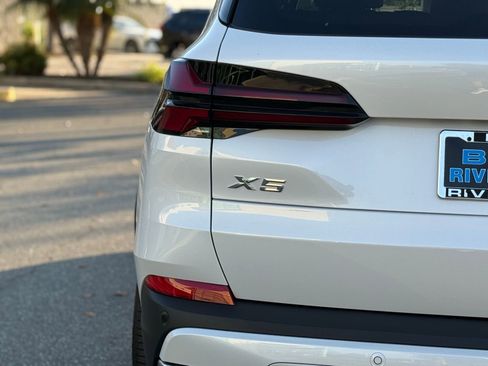 New 2026 BMW X5 sDrive40i w/ Executive Package image 15