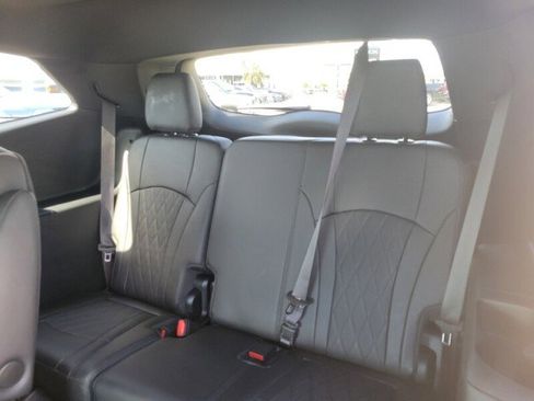 Used 2024 Buick Enclave Avenir w/ Avenir Technology Package image 34