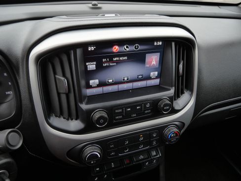 Used 2015 GMC Canyon SLT w/ Driver Alert Package image 22