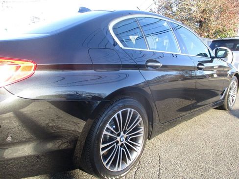 Used 2017 BMW 530i xDrive image 27