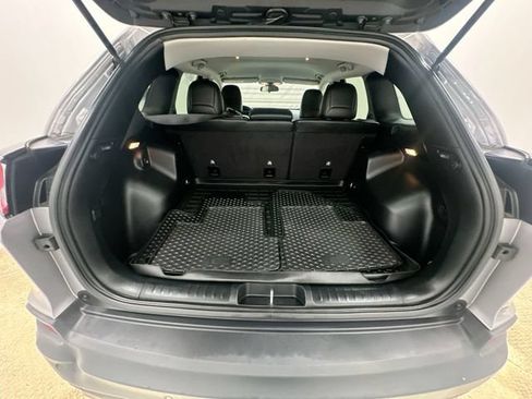 Used 2020 Jeep Cherokee Latitude Plus AWD/4WD image 20