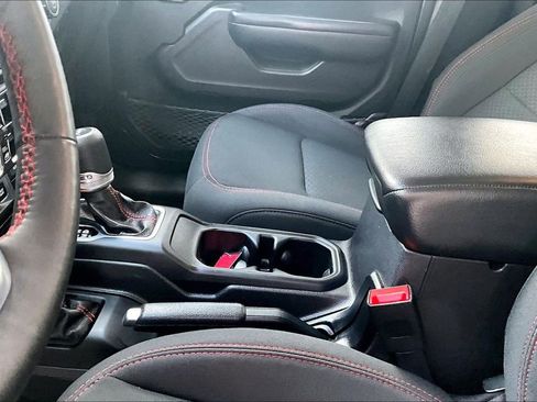 Used 2019 Jeep Wrangler Unlimited Rubicon w/ Cold Weather Group image 17