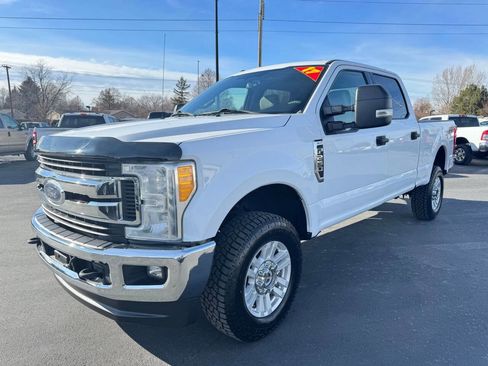 Used 2017 Ford F250 XLT w/ XLT Value Package image 12