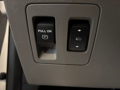Used 2020 Ford F150 XLT w/ Equipment Group 302A Luxury AWD/4WD image 34