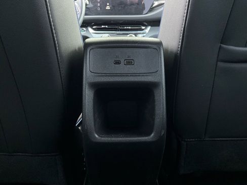 Used 2025 Buick Envista Sport Touring image 12