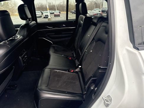 Used 2024 Jeep Grand Cherokee Trailhawk image 22