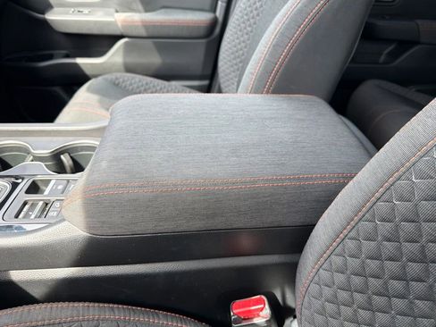 Used 2023 Honda Pilot Sport image 11
