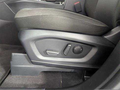 Used 2024 Ford Explorer XLT image 13