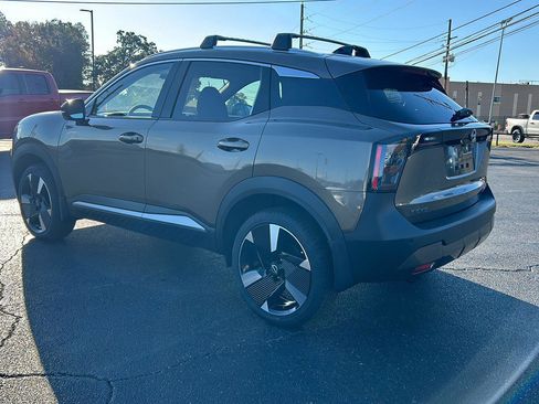 New 2026 Nissan Kicks SR w/ Cold Weather Package image 4