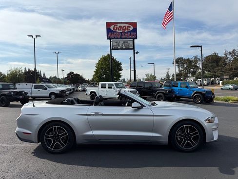 Used 2018 Ford Mustang Premium image 7