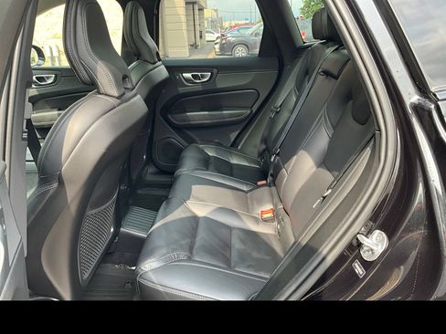 Certified 2024 Volvo XC60 T8 Ultimate w/ Protection Package Premier AWD/4WD image 10