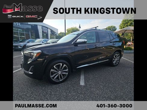 Used 2020 GMC Terrain Denali w/ Denali Premium Package AWD/4WD image 1
