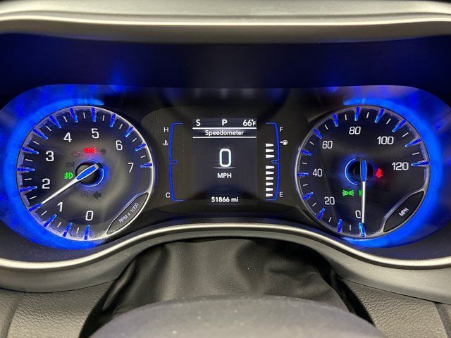 Used 2020 Chrysler Pacifica Touring w/ S Appearance Package FWD image 13