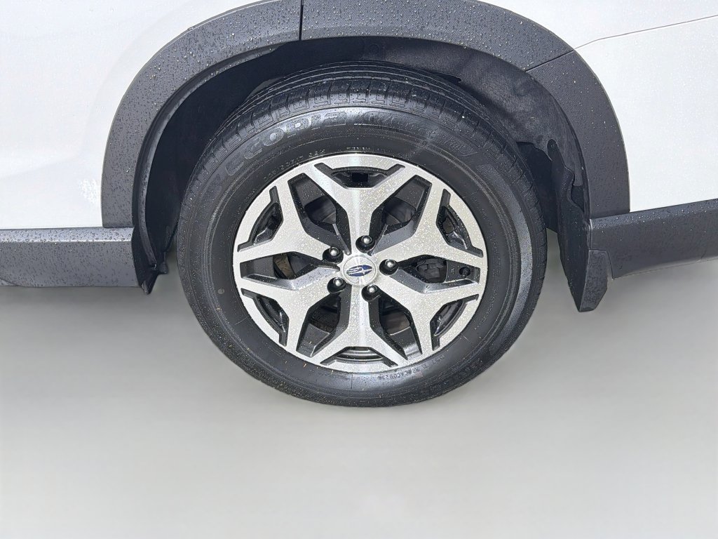 Used 2023 Subaru Forester Premium AWD/4WD image 32