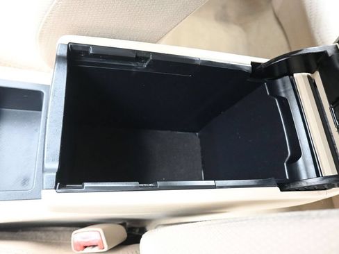Used 2012 Toyota Camry LE FWD image 20