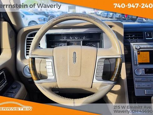 Used 2010 Lincoln Navigator L 4WD image 9