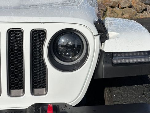 Used 2022 Jeep Wrangler Unlimited Rubicon w/ Cold Weather Group AWD/4WD image 53