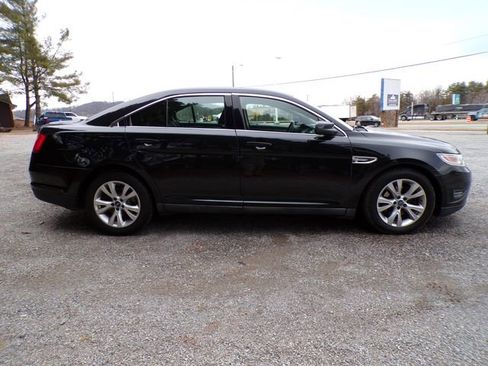 Used 2010 Ford Taurus SEL image 5