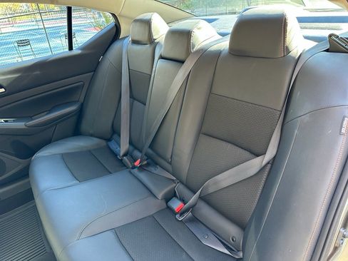 Used 2022 Nissan Altima 2.5 SR w/ Midnight Edition Package image 24