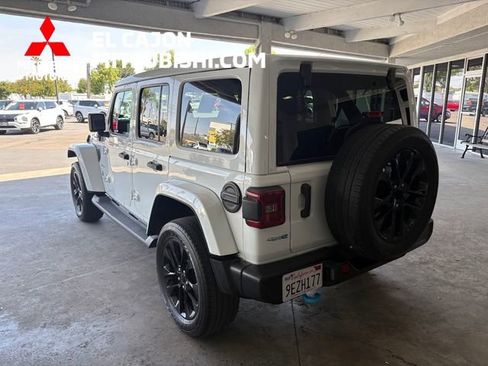 Used 2023 Jeep Wrangler Unlimited Sahara AWD/4WD image 5