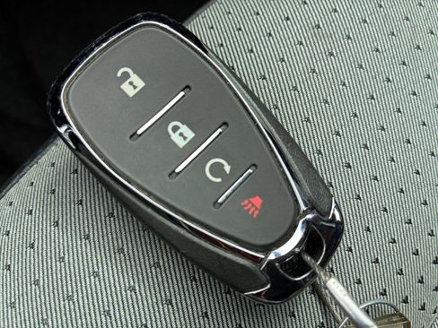 Used 2025 Chevrolet Trax LT w/ LT Convenience Package image 23