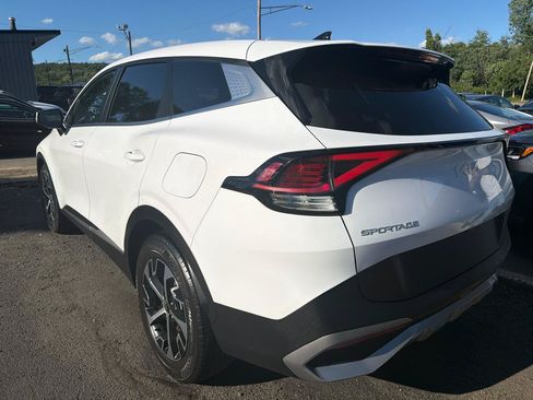 Used 2023 Kia Sportage EX FWD image 11
