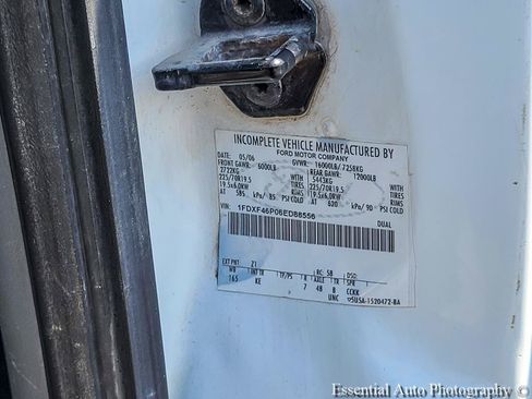 Used 2006 Ford F450 2WD Regular Cab Super Duty image 22
