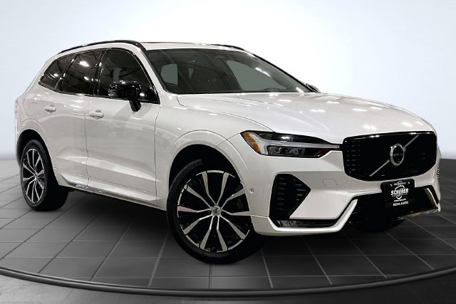 Certified 2024 Volvo XC60 B5 Plus w/ Protection Package Premier AWD/4WD image 15