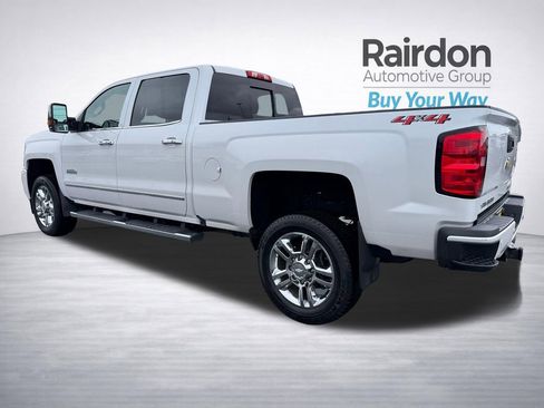 Used 2019 Chevrolet Silverado 2500 High Country w/ Duramax Plus Package image 6