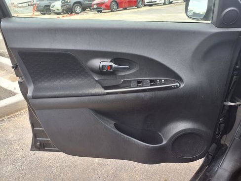 Used 2010 Scion xD image 17