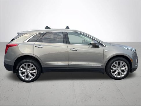 Used 2018 Cadillac XT5 Premium Luxury w/ Driver Assist Package AWD/4WD image 5