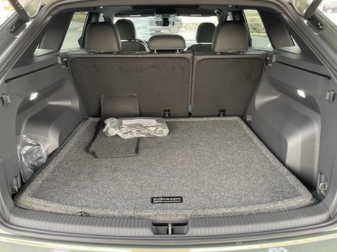 New 2026 Volkswagen Atlas Cross Sport SE FWD image 12